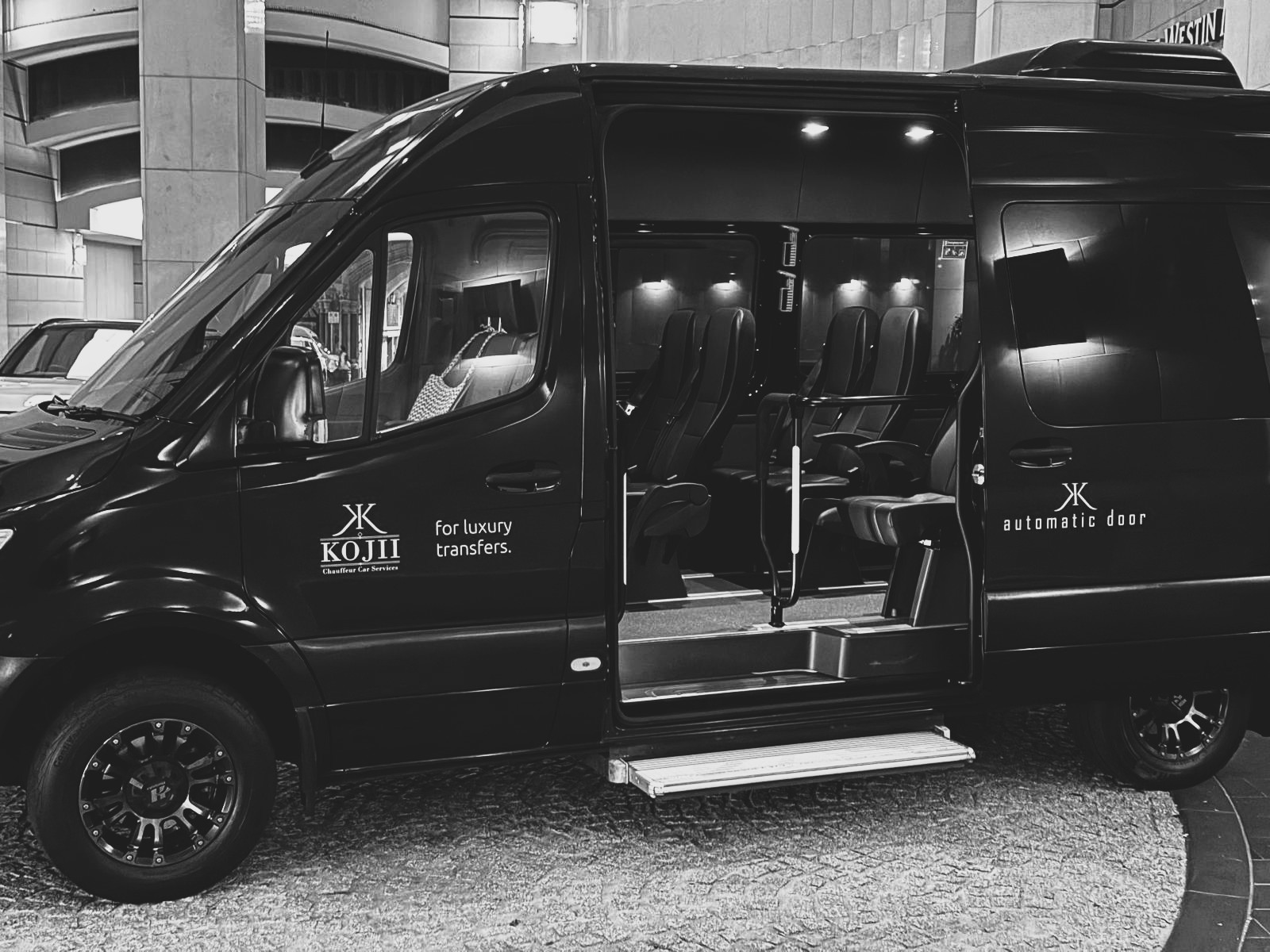 Mercedes Sprinter group transfers Airport to City